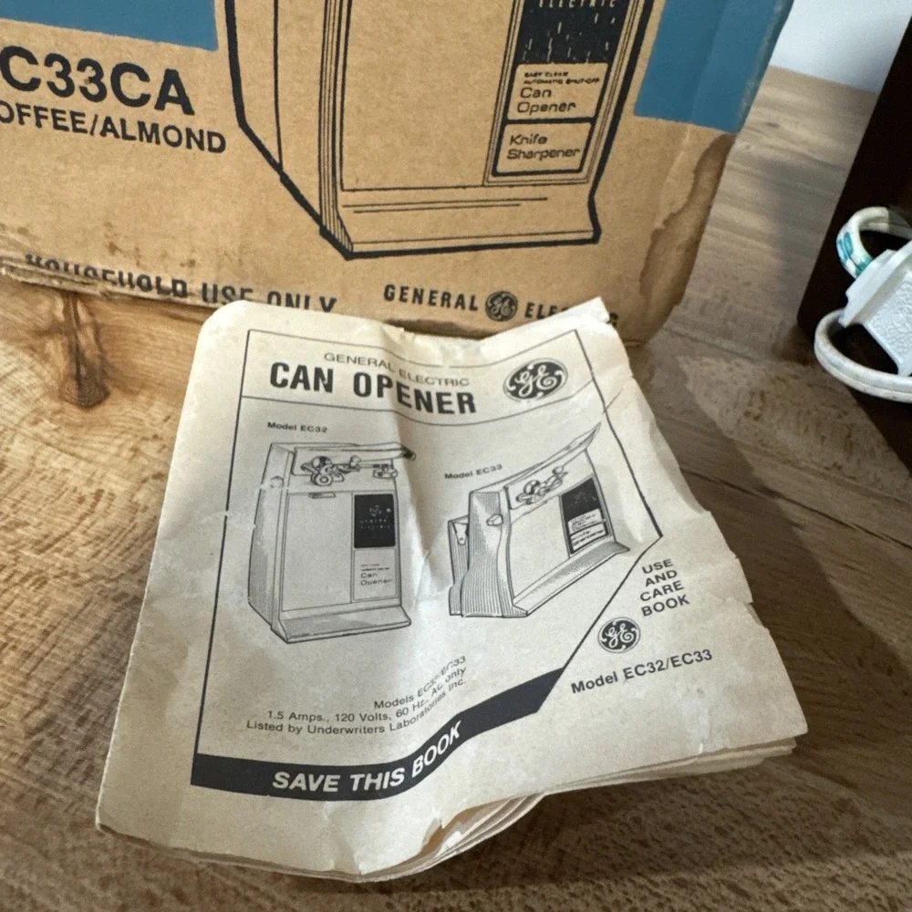 VTG Original Box General Electric GE Electric Can Opener EC33CA Coffee Almond